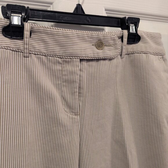 Worthington stretch Bermuda shorts tan & white - size 8 - Picture 2 of 4